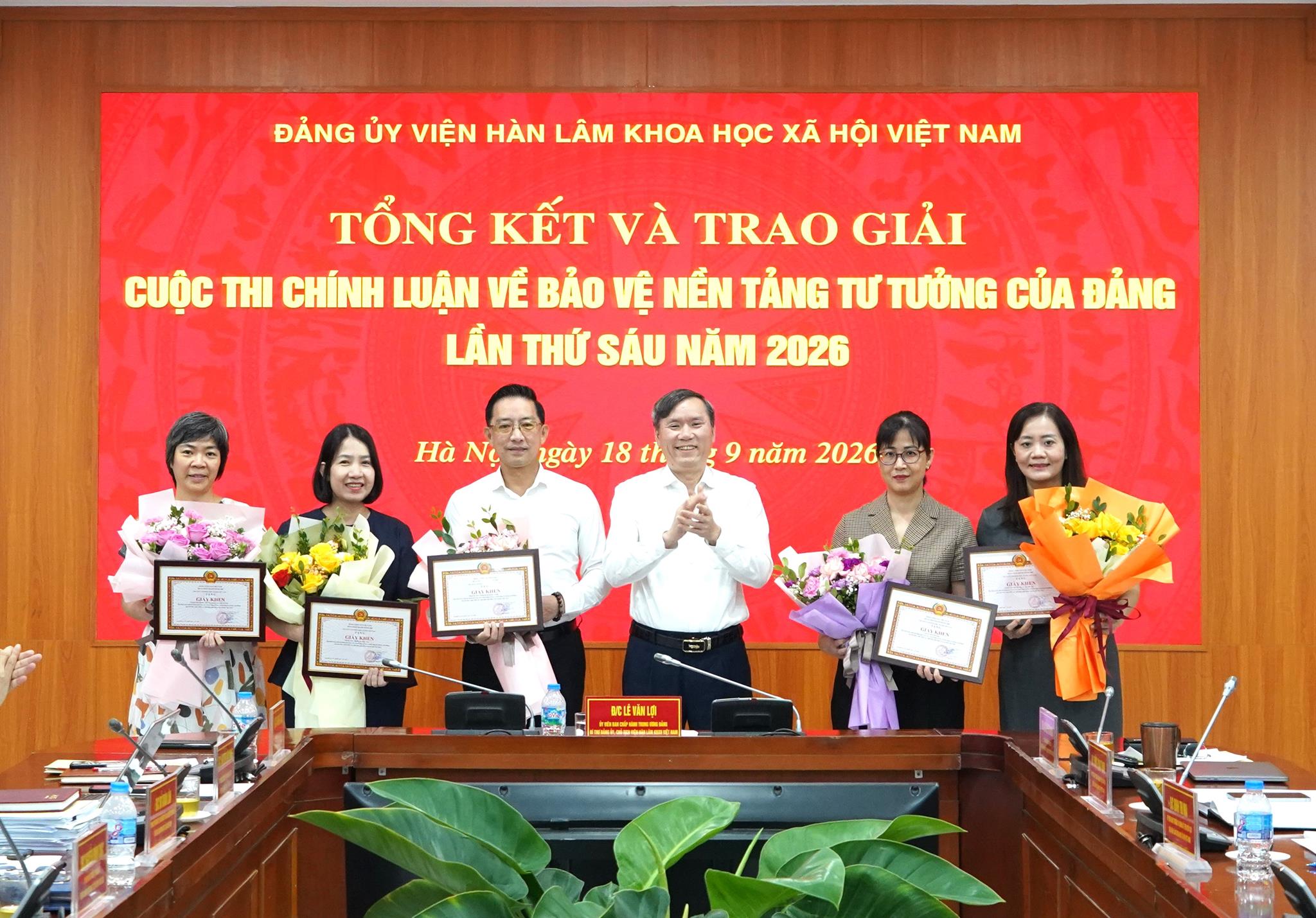 Chi bộ Viện Nghiên cứu Con người, Gia đình và Giới đạt thành tích xuất sắc trong tham gia Cuộc thi chính luận về bảo vệ nền tảng tư tưởng của Đảng lần thứ Sáu, năm 2026